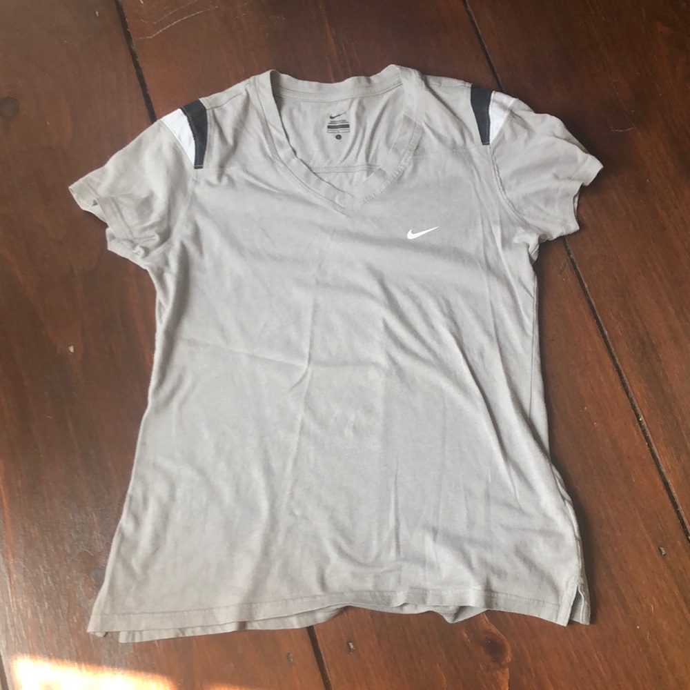 Nike t shirt